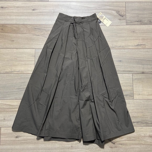 Muji Pants & Jumpsuits Muji Womens Hakama Pants Stretch High Density Weave Khaki Green Size